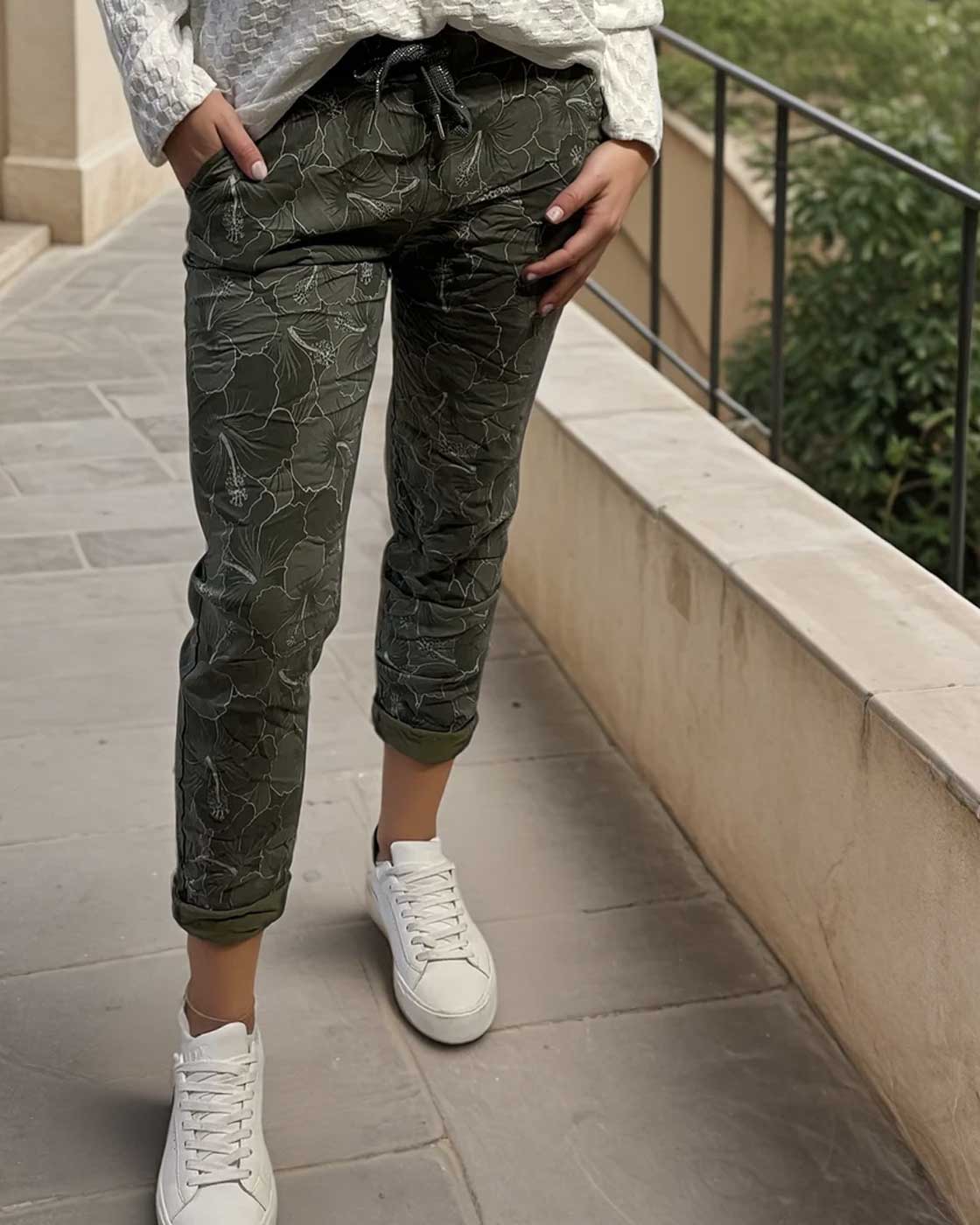 7/8-Hose mit floralem Muster