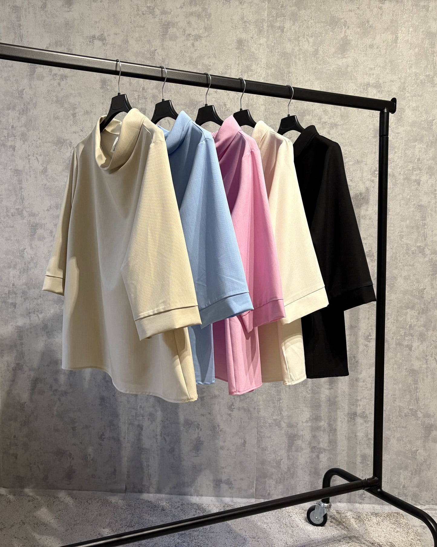 Elegante Bluse mit Stehkragen