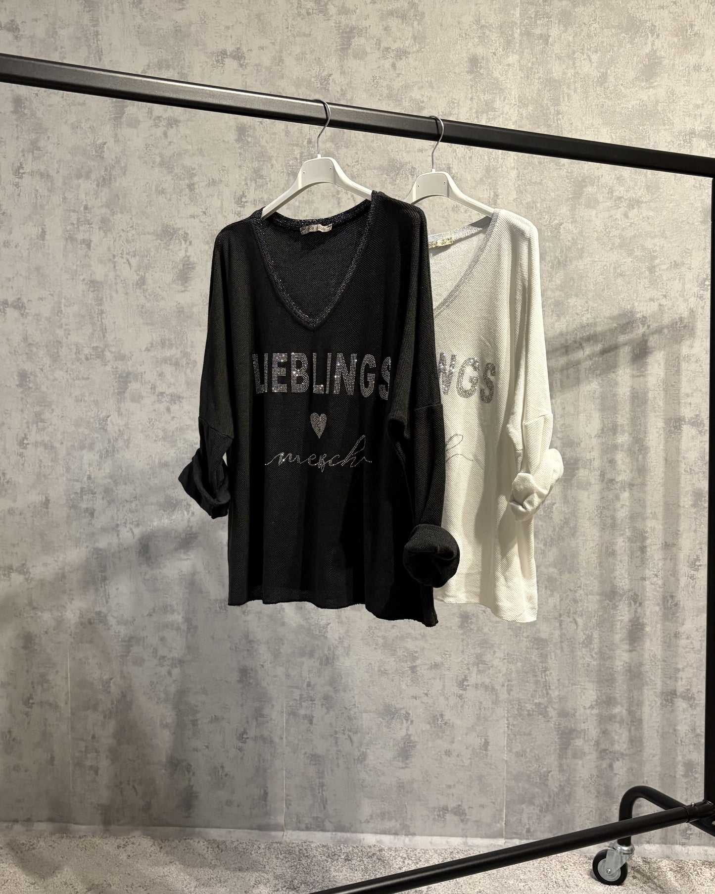 Locker geschnittenes Longsleeve mit Glitzer-Print "Lieblingsmensch"