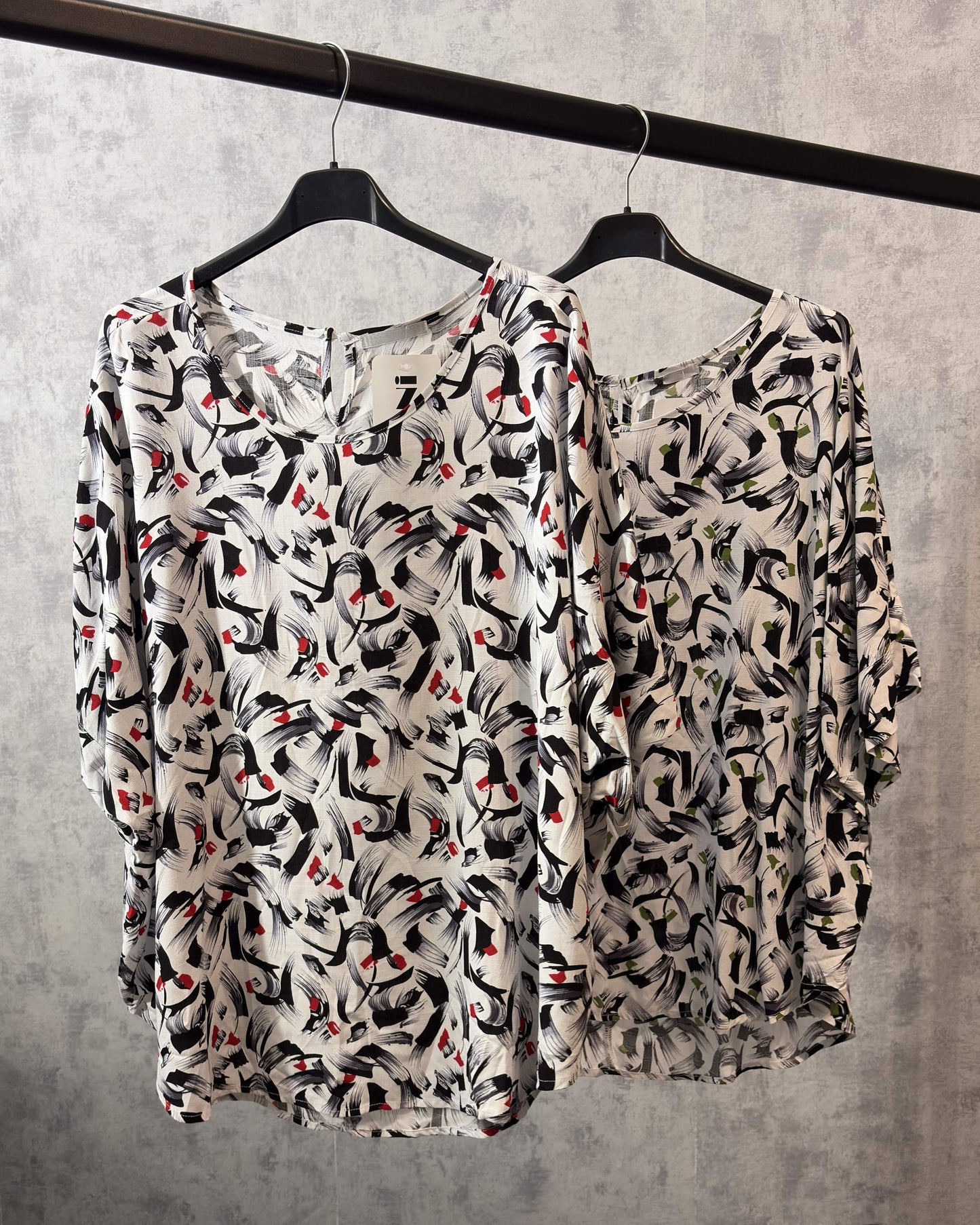 Leichtes Shirt mit Blumenmuster