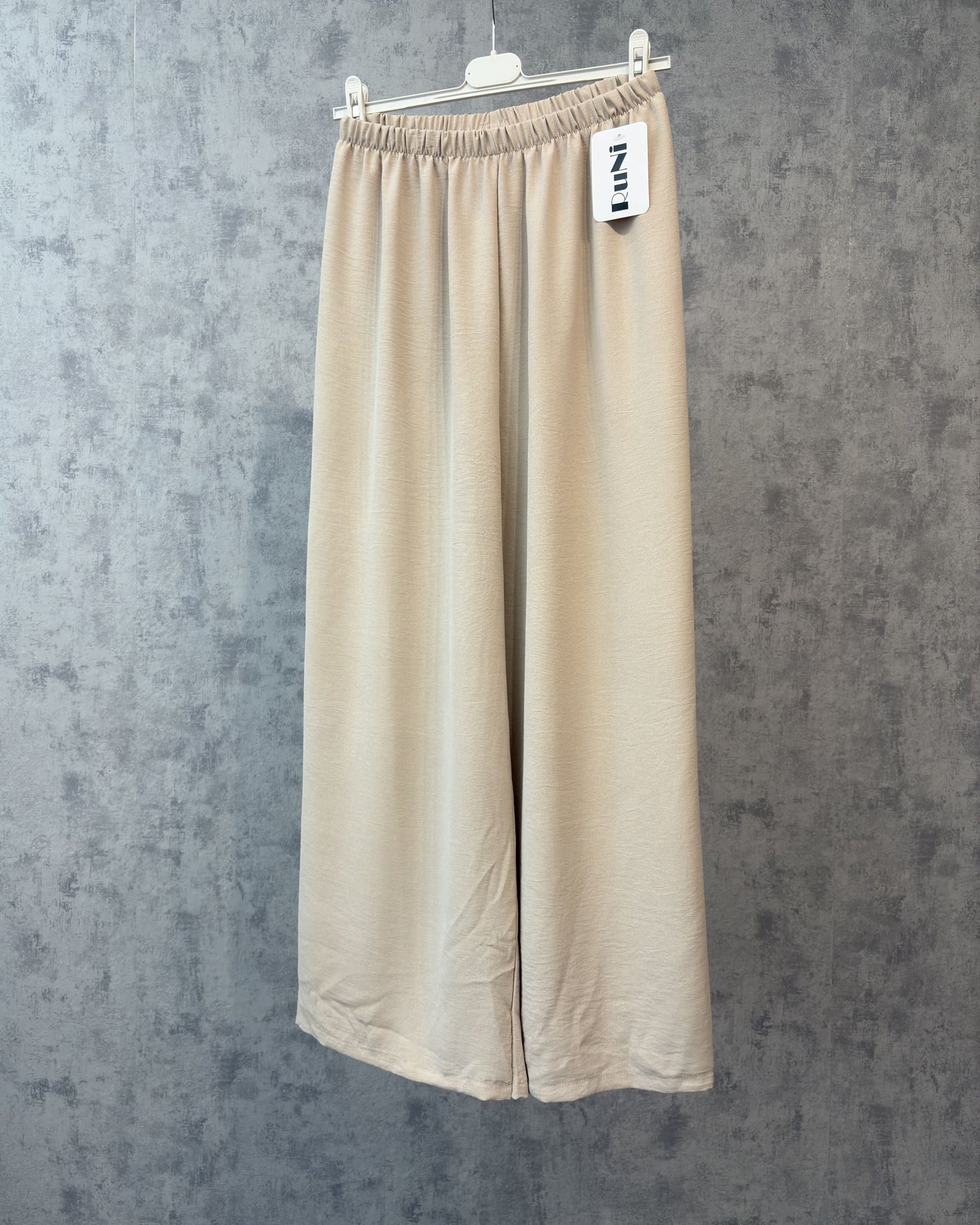 Lässig leichte Bundhose
