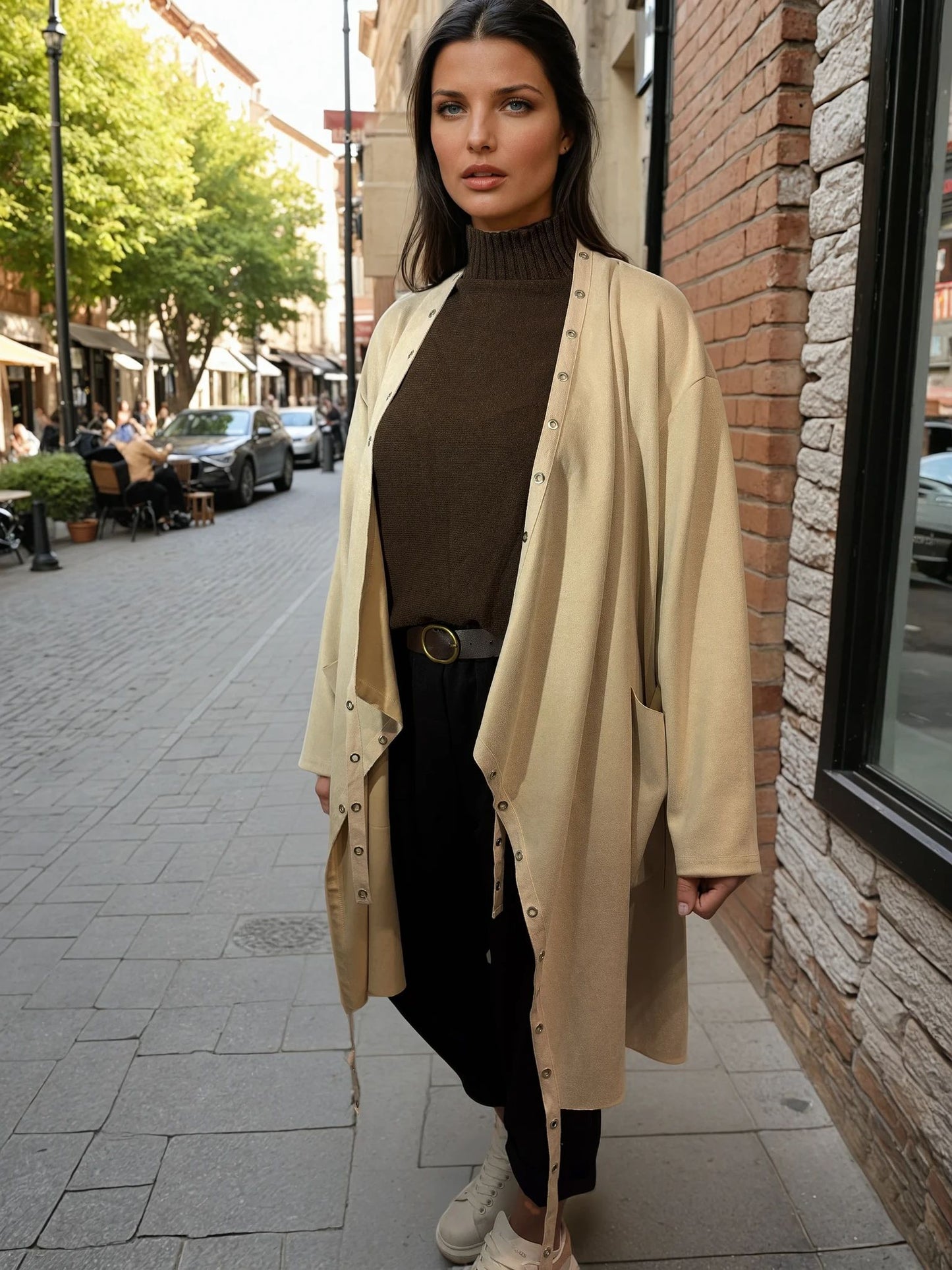 Eleganter Oversize-Mantel – Stylischer Begleiter für jede Jahreszeit