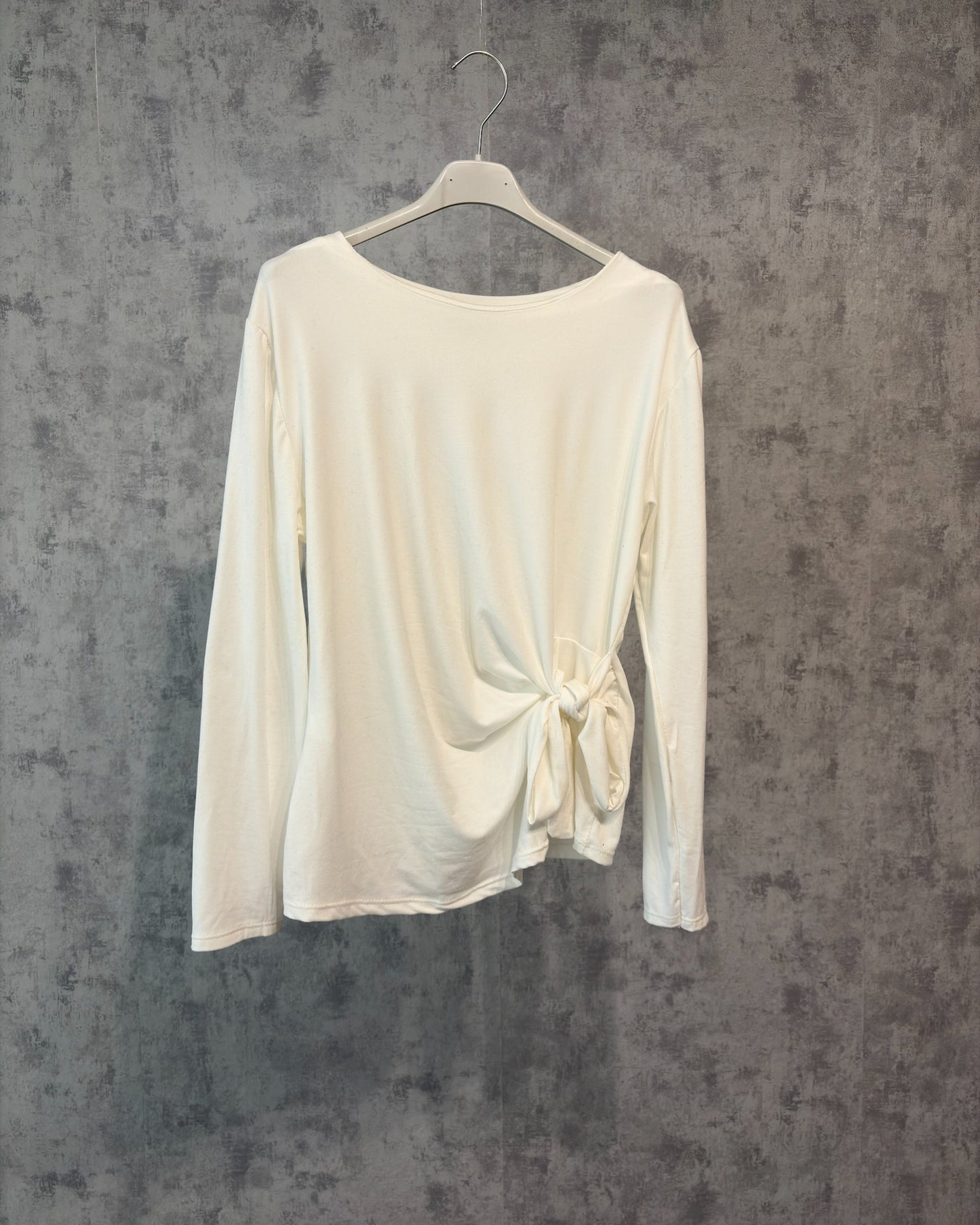 Langarm-Shirt mit seitlicher Schleife – Elegant & Vielseitig