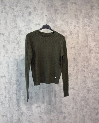 Eleganter Strickpullover mit Zopfmuster