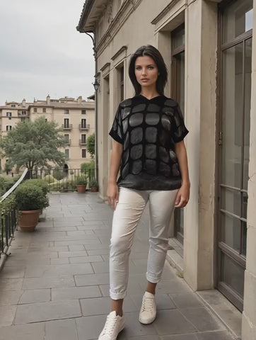 Cut-Out Shirt mit Metallic-Effekt